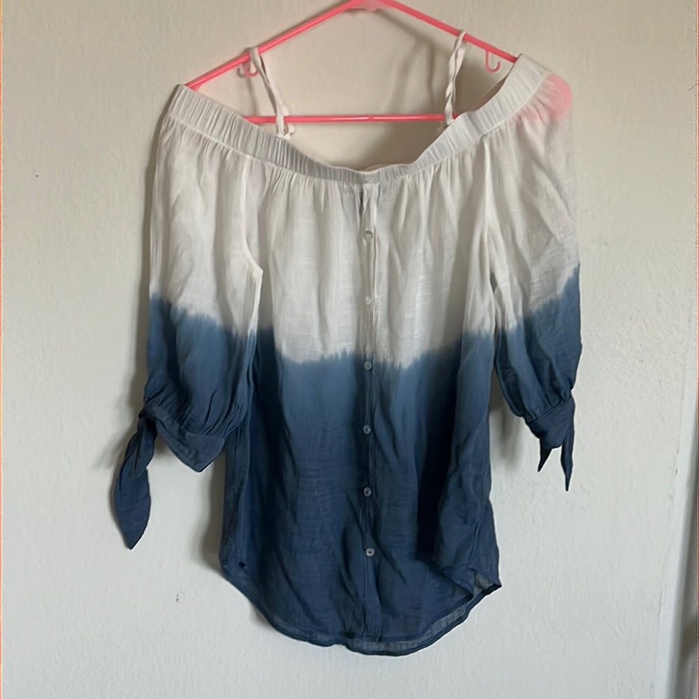 Lightweight blue and white off the shoulder too with think adjustable straps.
